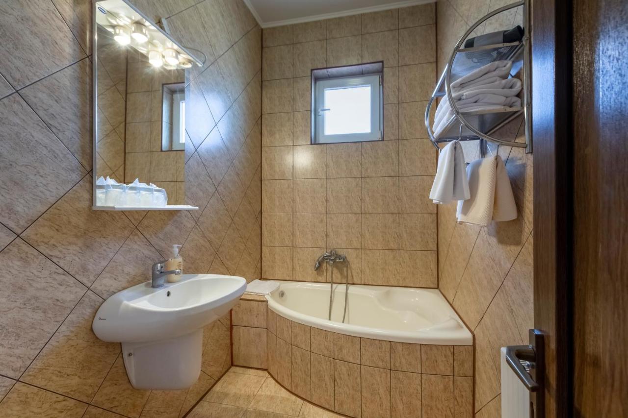 Hotel Denis Daneş 외부 사진